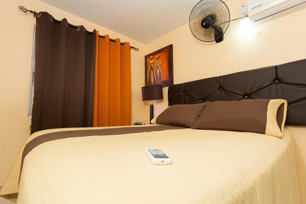 Cozy Accommodations คิงส์ตัน ภายนอก รูปภาพ