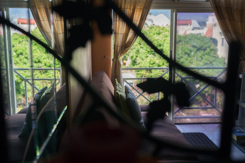 Cozy Accommodations คิงส์ตัน ภายนอก รูปภาพ